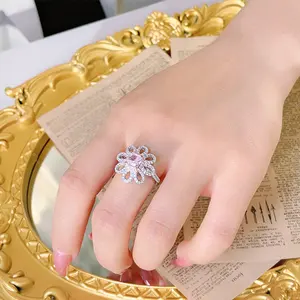 ผู้หญิงสีชมพูเพชรแต่งงานแหวนเครื่องประดับ 925 เงินสเตอร์ลิงประดับเพชรเซอร์โคเนียแหวนหมั้น