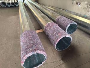 Morden Design Hoge Mast Verlichting Paal 25-40M Midden-Scharnierende Type Voor Zeehaven Of Luchthaven - Product Image 5