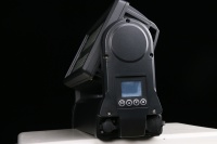 Stroboscope à inclinaison hybride STRIKE M couleur professionnelle 8 segments 1000W RGBW LED stroboscope à tête mobile avec inclinaison à 185 degrés IP65