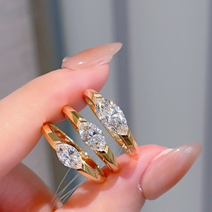 แหวนทองคำแท้ 18k AU750 ประดับเพชรแล็บ แหวนหมั้น เครื่องประดับแฟชั่น แหวนแต่งงาน ดีไซน์สั่งทำพิเศษ - Product Image 1