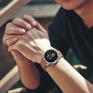 สายนาฬิกา Garmin Fenix 7 Solar ขนาด 22 มม. แบบ QuickFit สีน้ำตาล หัวเข็มขัดเหล็ก - Product Image 5