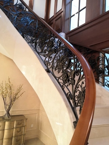 Garde-corps en verre intérieur de luxe moderne Escaliers en acier inoxydable plaqué or avec motifs élégants Caractéristique durable - Product Image 2