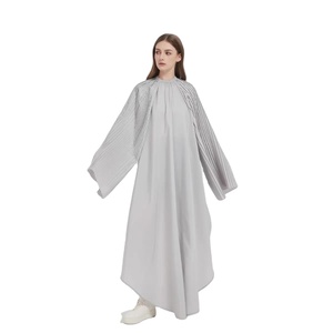 Paño de Corte de Cabello de Alta Gama, Ampliado y Antiadherente al Cabello, con Logotipo Personalizado para Peluquerías - Product Image 1