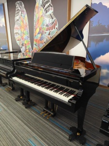 Piano à queue GS30 importé et régulé par des experts, incontournable pour la scène professionnelle, fabriqué au Japon, d'occasion - Product Image 6