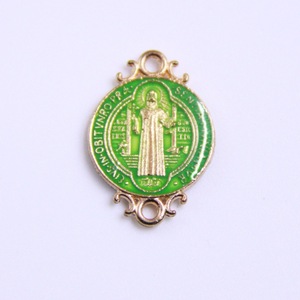 Groothandel Twee Gaten St.Benedict Bedels 2*1.5Cm Rozenkransdelen Diy Armband Katholiek Gekleurd Email St.Benedict Charme Voor Het Maken - Product Image 3