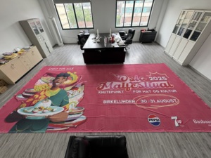 Tùy chỉnh thiết kế treo vải Polyester lưới hàng rào Màn hình biểu ngữ - Product Image 3