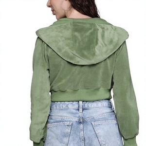 เสื้อฮู้ดครอปผ้ากำมะหยี่สำหรับผู้หญิง 160 GSM โพลีเอสเตอร์คอตตอน รับทำโลโก้แบรนด์ส่วนตัว - Product Image 2