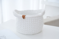 Ensemble de paniers de rangement en coton crocheté personnalisés avec des formes rectangulaires modernes en différentes tailles et couleurs