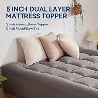 Doppelschichtige 5 Zoll Gel-Memory-Foam-Matratzenauflage King Size mit 1450 GSM Alternativ Gestepptem Design