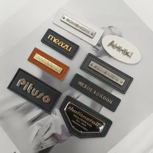 Фабрика по индивидуальному заказу одежды металлический логотип PU металлическая буква логотип
