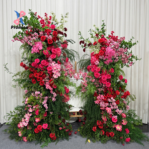 Arrangement de fleurs artificielles mixtes faites à la main, rouge, rose, verdure, décoration festive pour la Saint-Valentin, réutilisable, recyclable - Product Image 1