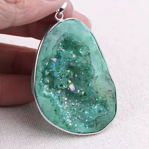 HY Wholesale Natural Healing Gemstone Crystal Pendants Chinese Safety Button Jade Elephant Chrysoprase Pendant For Necklace Making