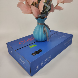 Carpeta de Papel Reciclado Cuadrada Grande Personalizada al por Mayor de <span class=keywords><strong>Johnson</strong></span>, con Recubrimiento UV, Grabado en Relieve, Laminación Mate y Logotipo Personalizado - Product Image 4