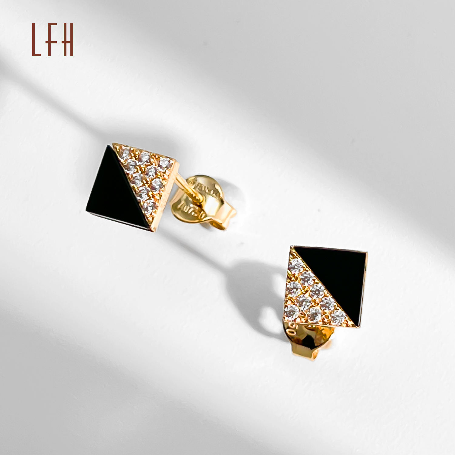 สีเหลืองทอง