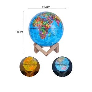 Globo Terrestre Illuminato a LED da 14,2 CM con Design Moderno, Supporto Triangolare in Legno per Bambini, Rotante in Plastica, Educativo per Geografia, Notturno - Product Image 4