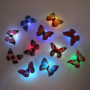Veilleuse papillon lumineuse et colorée, décoration murale LED adhésive avec interrupteur, pour la décoration de chambre d'enfant - Product Image 3