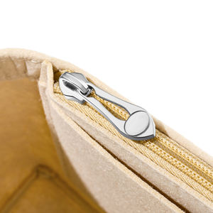 <span class=keywords><strong>Bolsa</strong></span> <span class=keywords><strong>de</strong></span> Maquillaje <span class=keywords><strong>de</strong></span> Fieltro Personalizada en Oferta, Bolsas <span class=keywords><strong>de</strong></span> Cosméticos <span class=keywords><strong>de</strong></span> Fieltro, Bolso Interior <span class=keywords><strong>de</strong></span> <span class=keywords><strong>Viaje</strong></span>, Bolso <span class=keywords><strong>de</strong></span> Mano Portátil, Organizador <span class=keywords><strong>de</strong></span> Almacenamiento - Product Image 4