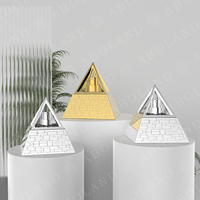 Pyramidenförmige Surlyn-Kappen Kristall-Parfümflaschen 30ml Dreieckige Form Einzigartiges Design 30ml Luxus-Parfümflasche mit Box