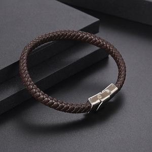Bracelet en cuir noir laser pour homme avec fermoir magnétique, logo personnalisé, bracelets tendance pour bijoux masculins - Product Image 4