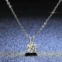 Collier pendentif élégant pour femme avec diamant unique à six griffes, bijoux pour diffusion en direct, cadeau, prêt à l'exportation, en stock