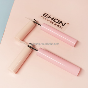 Vente en gros de contenants de maquillage en plastique fins de 5 ml pour mascara et eye-liner - Tubes cosmétiques miniatures vides avec emballage de pinceau fin - Product Image 6