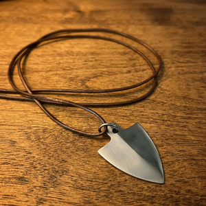Collier unisexe tendance en acier inoxydable avec pendentif cœur Viking, chaîne croisée et perle, idéal pour fêtes chrétiennes, mariages et fiançailles - Cadeau 2023 - Product Image 3