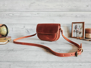Bolso Bandolera de Cuero Personalizado para Mujer, Bolso Pequeño Hecho a Mano, Bolso de Hombro Marrón, Regalo para Ella - Product Image 2