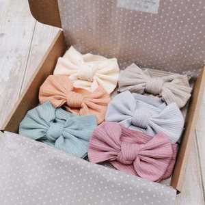 Bandeau tricoté en coton pour filles avec nœud jacquard surdimensionné Accessoires de cheveux à bord large pour bébés filles - Product Image 2