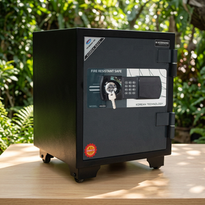 The HOSHANG HS-52E safe, designed for hotels and offices, features a high-security electronic locking system. - Product Image 4
