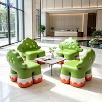 Chaise Moderne Sculpturale en Fibre de Verre Écologique et Durable pour Salon, Salle à Manger, Appartement, avec Design Dinosaure Cartoon