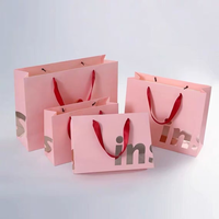 Sacs en papier blancs de luxe recyclables pour boutiques, personnalisables avec logo, fermeture magnétique UV, pour emballage cadeau cosmétique et artisanat, vente en gros