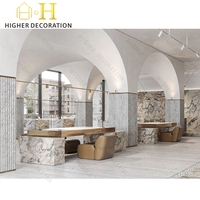 Vitrine de Luxe Personnalisée pour Bijoux avec Éclairage LED, Verre Haute Résistance, Cadre Métallique Doré, Équipement de Magasin Écologique, Design d'Intérieur