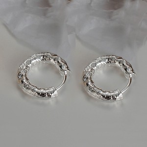 ANENJERY Simple Geometric Golden <strong>Silver</strong> Color Metal Small <strong>Huggies</strong> for Women Men Jewelry Texture Pattern Circle Hoop Earrings - Product Image 5