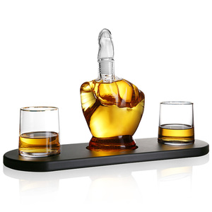 Nouveau design de <span class=keywords><strong>cadeau</strong></span> de luxe tactile personnalisé <span class=keywords><strong>ensemble</strong></span> de carafes à whisky avec index en verre unique - Product Image 2