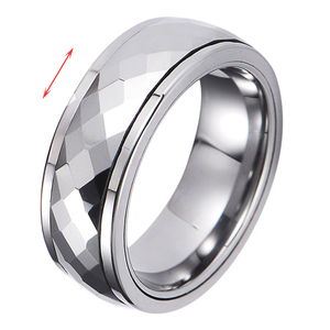 Anillos Giratorios de Carburo de Tungsteno de 8mm para Hombre, <span class=keywords><strong>con</strong></span> Diseños de Superficie de Corte de Diamante de Cheng Jewelers, Altamente Pulidos - Product Image 1
