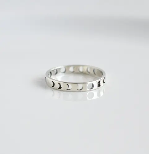 Eenvoudige Dunne Band Maanfase Ring Hemelse Zilveren Stapelbare Ringen Voor Vrouwen Sierlijke Maanring Groothandelsprijs