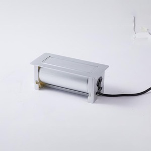 <span class=keywords><strong>Prise</strong></span> de <span class=keywords><strong>bureau</strong></span> encastrée pour table, en alliage d'aluminium brossé, 2 prises 10A, 1 <span class=keywords><strong>USB</strong></span>-A, 1 <span class=keywords><strong>USB</strong></span>-<span class=keywords><strong>C</strong></span>, avec commande manuelle, CE ROHS - Product Image 5