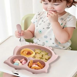 จานซิลิโคนสำหรับเด็กปลอดสาร BPA ขายดี จานแบ่งช่องสำหรับเด็ก จานซิลิโคนเกรดอาหารรูปสัตว์ จานพร้อมจุกดูดสำหรับเด็ก - Product Image 2