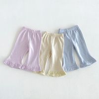 Ensemble deux pièces tricoté style coréen pour bébés filles, nouvelle collection automne 2026 : haut à bordure dentelle et pantalon évasé
