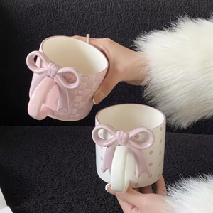 Creative Bow Handle Heart Ceramic Mug with Checkerboard Pattern for Home Decoration and Business Gifts - Product Image 4
