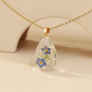 Collar con colgante de gel transparente de alta calidad con especímenes de plantas, diseño de moda de verano de fábrica de Yiwu, modelo Don't Forget <span class=keywords><strong>Me</strong></span> - Product Image 3