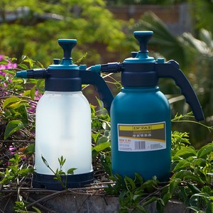Pompe de pulvérisation à pression d'air 2L, arrosoir manuel de jardin pour fleurs et plantes succulentes, durable, facile à utiliser - Product Image 2