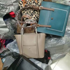 Paquete Mixto Precio al por Mayor Bolsos de Segunda Mano Bolsos Usados para Mujer - Product Image 2