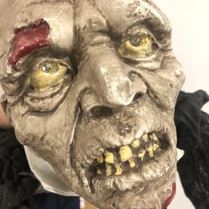 Accessoires d'Halloween pour fête à thème maison hantée, animatroniques grandeur nature, yeux lumineux, grim reapers, fantôme suspendu - Product Image 2