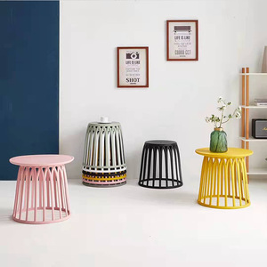 Escritorio y taburete de té de plástico redondo versátil de arte nórdico de diseño creativo para habitación de apartamento pequeño esquina jardín al aire libre - Product Image 5