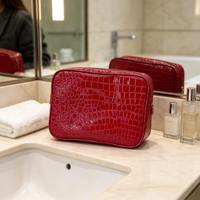 Sac de voyage classique personnalisé en cuir de crocodile, sac à cosmétiques imperméable bordeaux, sacs de toilette pour soins de la peau avec fermeture éclair dorée