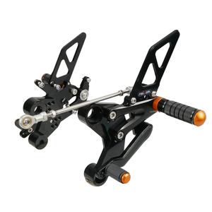 Repose-pieds arrière réglables CNC pour moto <span class=keywords><strong>KTM</strong></span> <span class=keywords><strong>790</strong></span> <span class=keywords><strong>Duke</strong></span> 2018 <span class=keywords><strong>2019</strong></span> 2020 2021 2022 2023 - Product Image 3