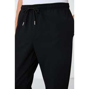 Pantalones Deportivos Negros para Hombre, Cintura Elástica, Corte Estándar, Casuales, Transpirables - Product Image 2