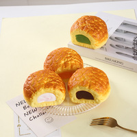 Jouet anti-stress Squishy en forme de petit pain ananas mignon à remontée lente, en PU ultra doux, design réaliste de pain de boulangerie, portable et de taille paume
