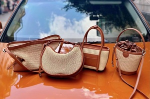 กระเป๋าโท้ทสานราฟเฟียสำหรับผู้หญิง ลดราคาสุดฮิต กระเป๋าสะพายไหล่สำหรับฤดูร้อนและชายหาด พร้อมสายสะพายยาว กระเป๋าหนังแท้ทรงถัง - Product Image 6